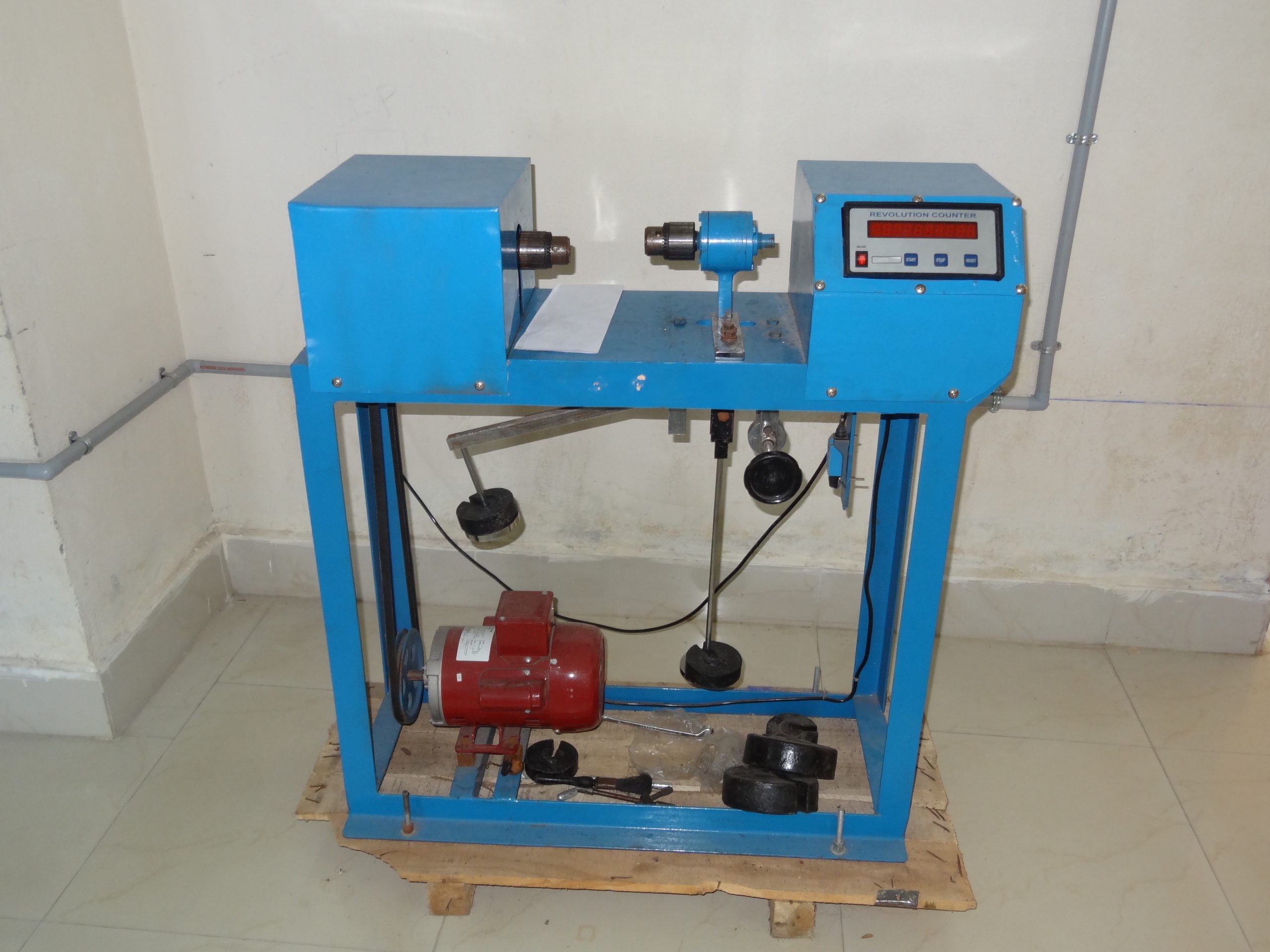 Fatigue testing machine