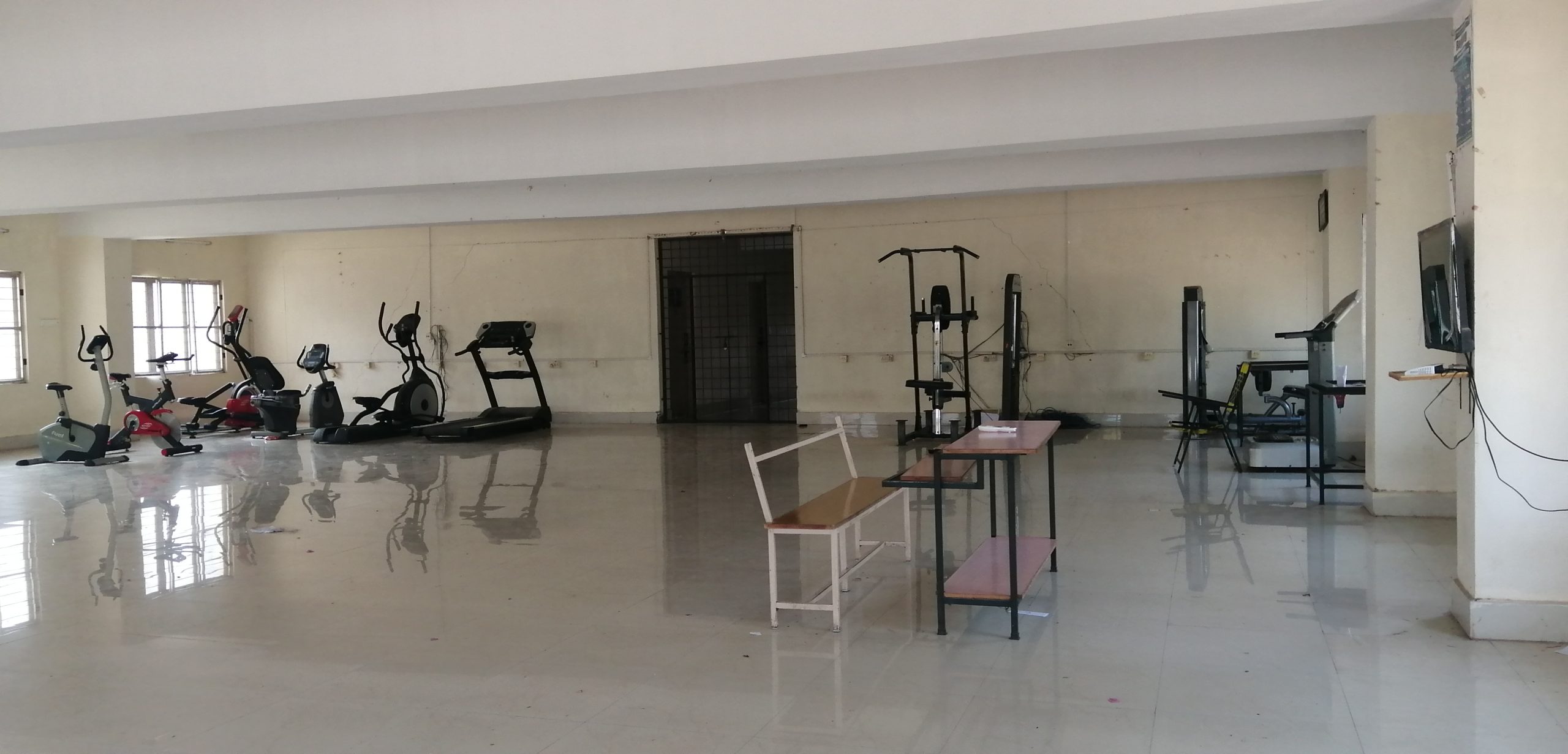 girls hostel gym2